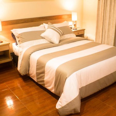 Hotel Charlies Place Bogotá Esterno foto