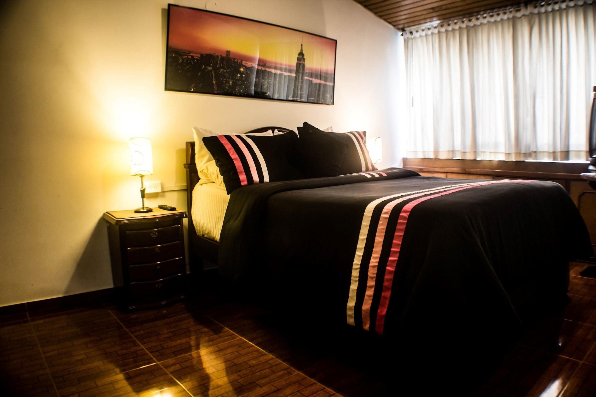 Hotel Charlies Place Bogotá Esterno foto