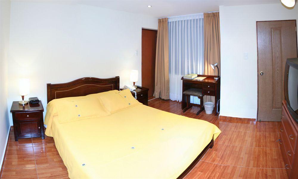 Hotel Charlies Place Bogotá Esterno foto